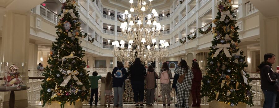 Here’s Why You Have To Visit Disney’s Grand Floridian Resort During The Holiday Season